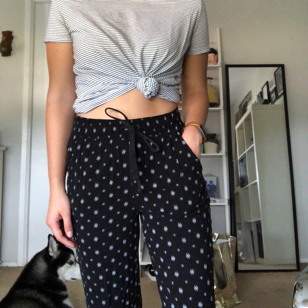 Flowy black printed pants